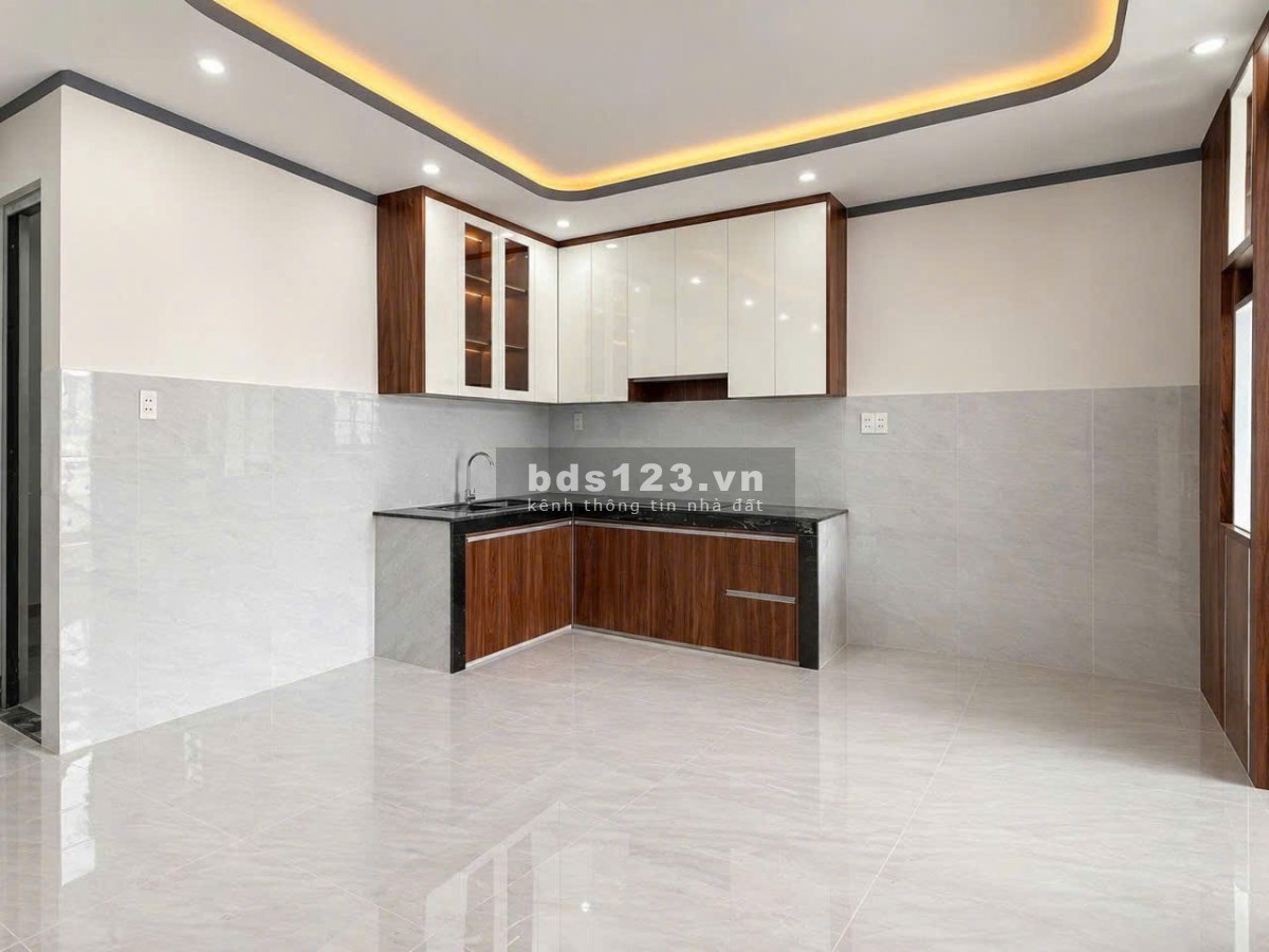 Nhà tân triều giá rẻ 1 tỷ 630 - SHR full thổ có sân ô tô rộng rãi