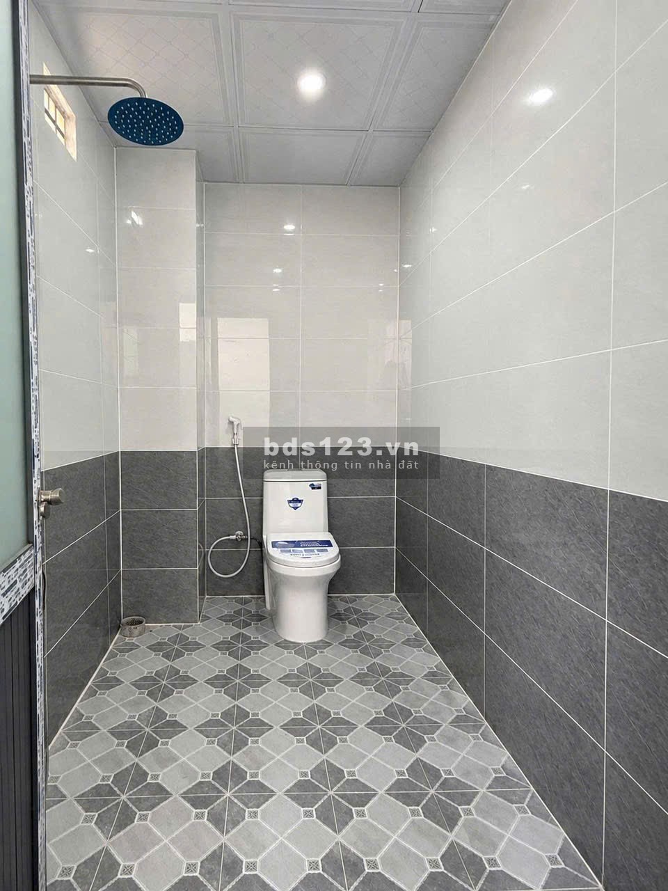 Nhà tân triều giá rẻ 1 tỷ 630 - SHR full thổ có sân ô tô rộng rãi