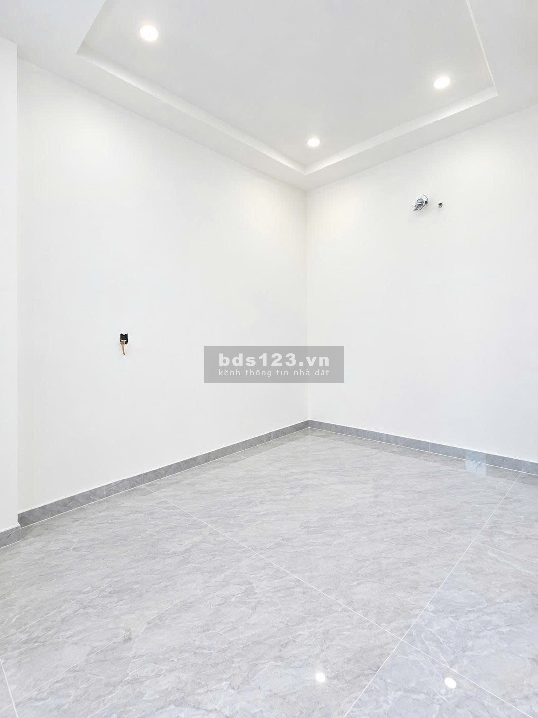 BÁN GẤP CĂN 1 TRỆT 1 LẦU GẦN HƯƠNG LỘ 7, RA UBND TÂN TRIỀU…