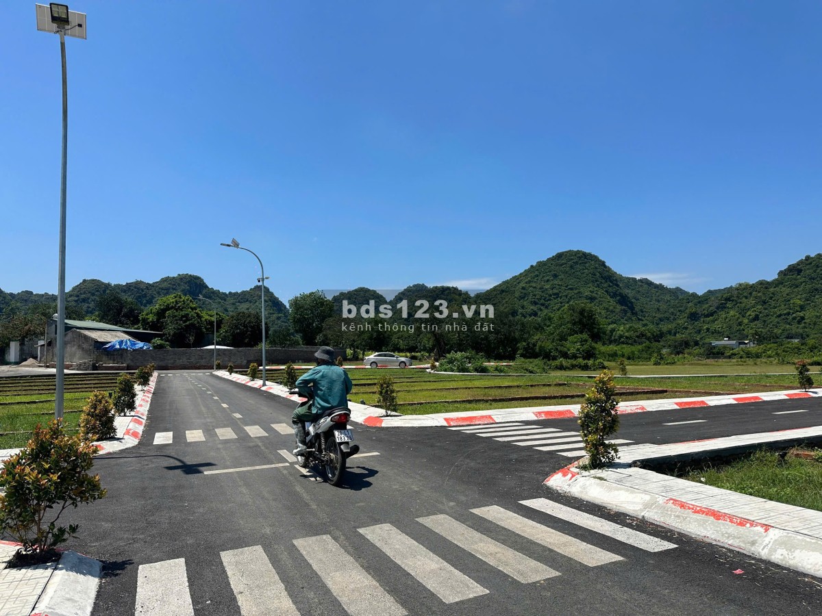 TÀI CHÍNH 400 TRIỆU, ĐẤT SÁT 2 RESORT LỚN TẠI LẠC THUỶ