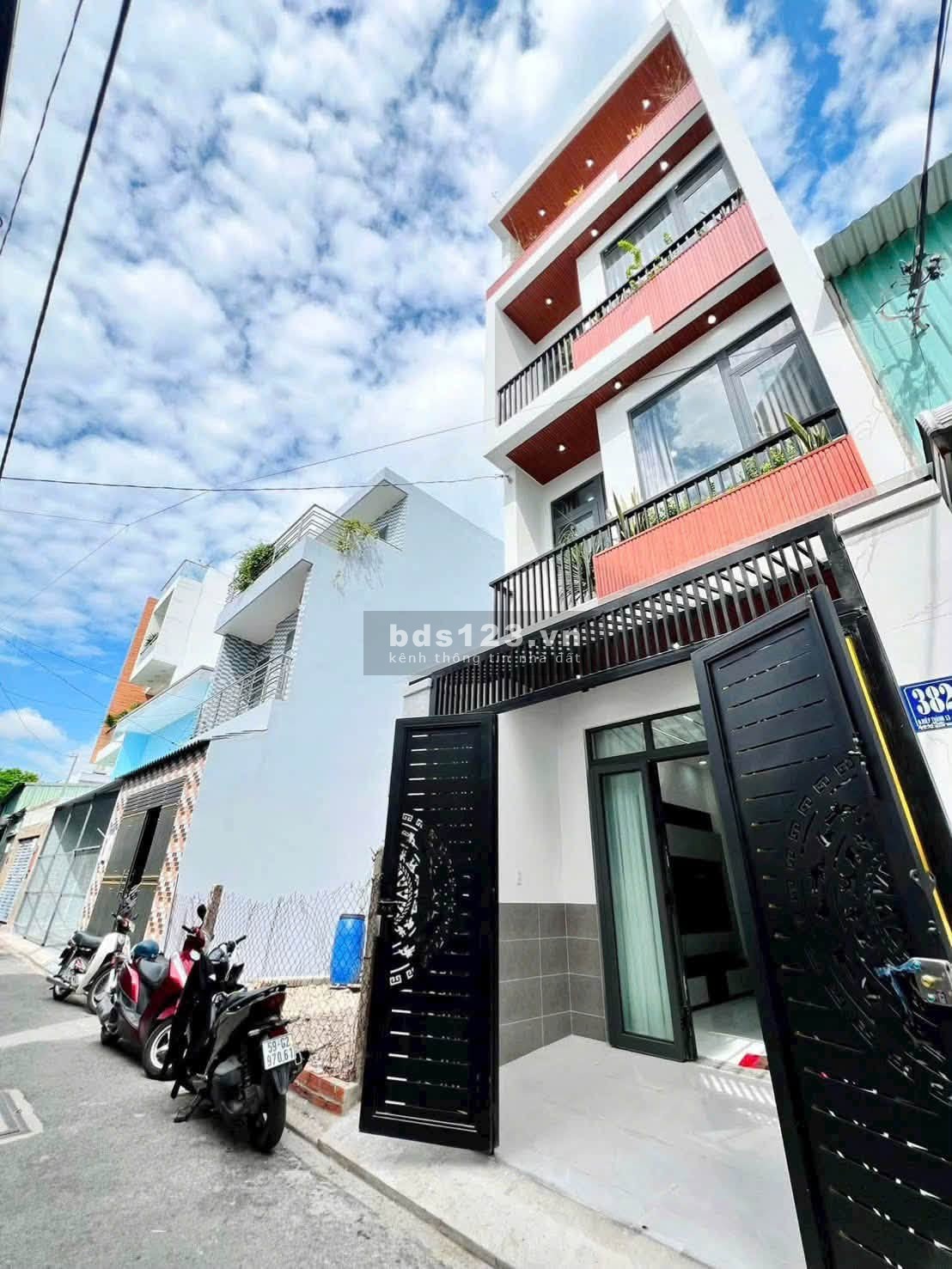 Bán gấp nhà 4 tầng hẻm đường Hiệp Thành 13, Q12, giá 810 triệu
