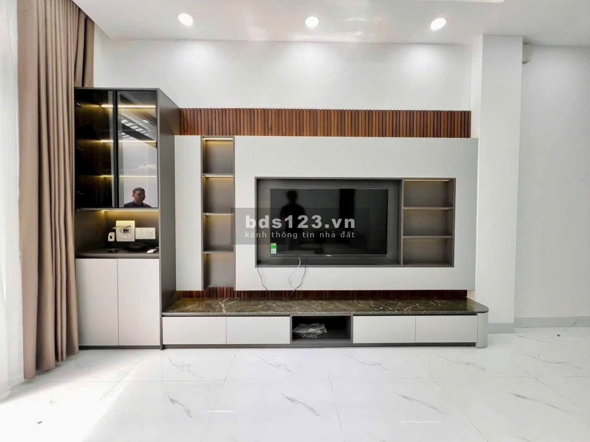 Bán gấp nhà 4 tầng hẻm đường Hiệp Thành 13, Q12, giá 810 triệu