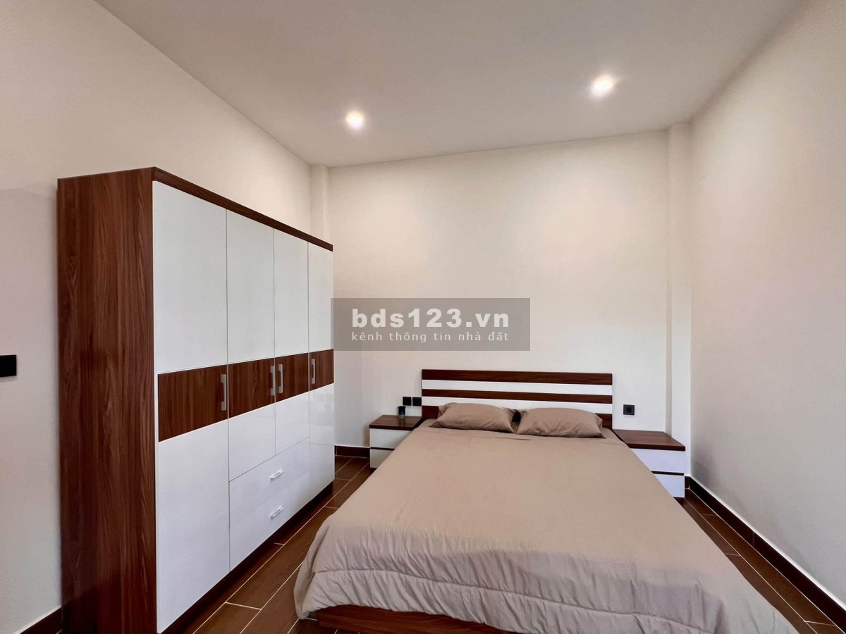 Nhà Mới Full Nội Thất 222m² Cạnh Đà Lạt, Đường 8m Xe Hơi…