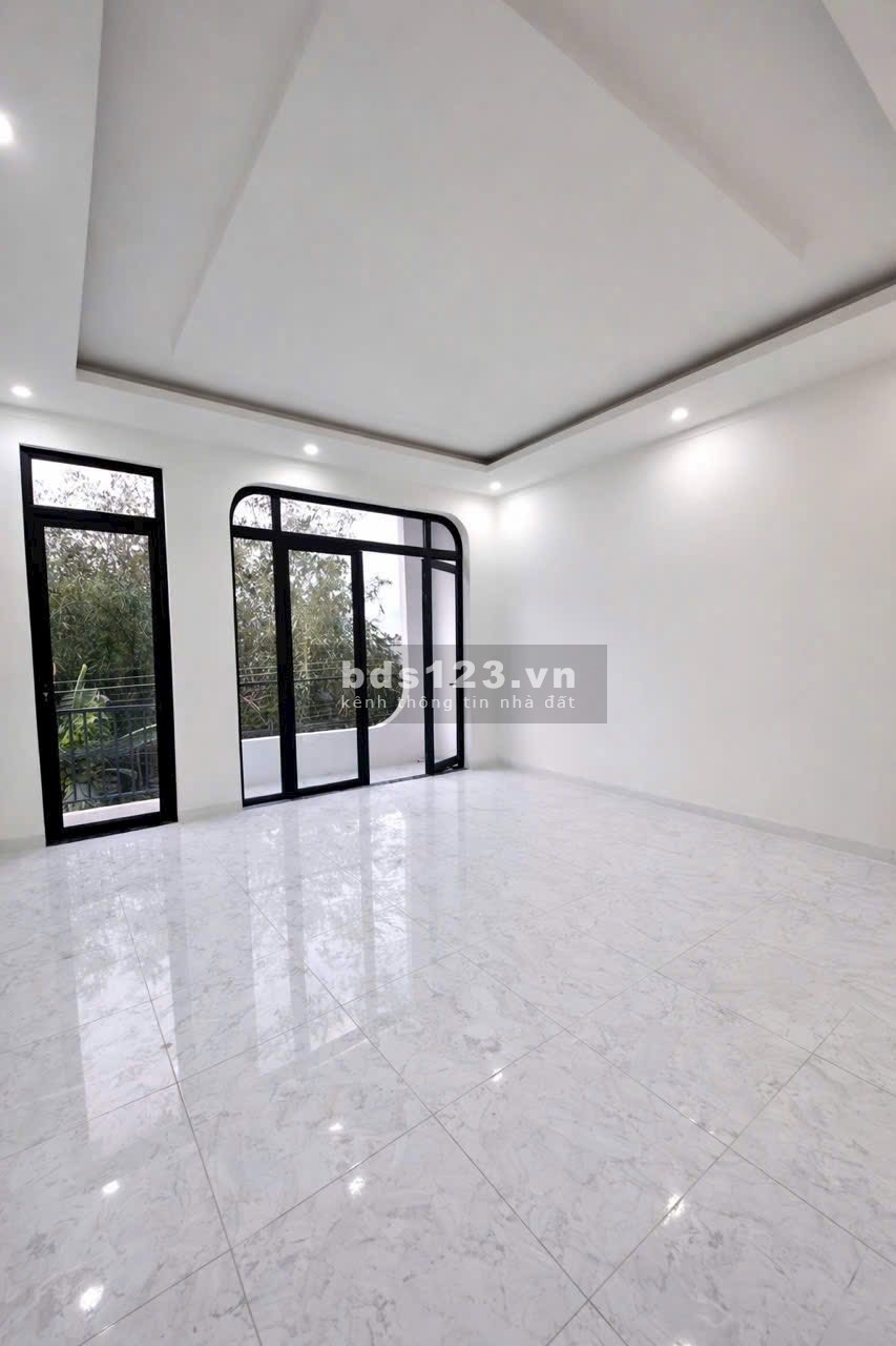 TRẢ TRƯỚC 600 TRIỆU, NHẬN NHÀ Ở NGAY