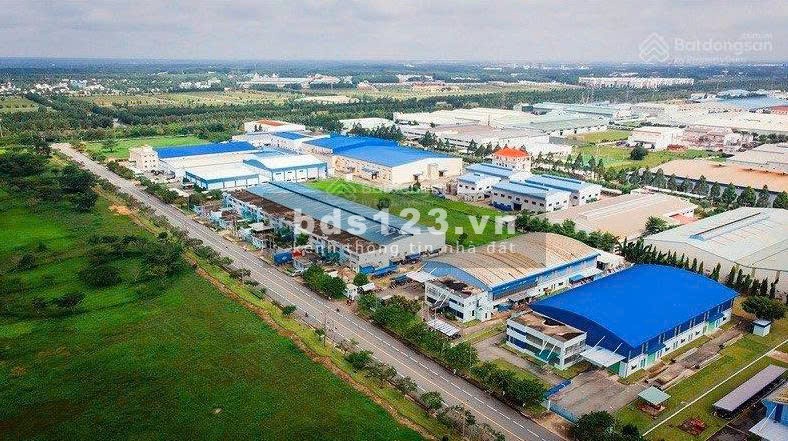 Ngộp 3 lô 15x38=570m2 thổ cư sát KCN Becamex tiện xây trọ giá 380tr