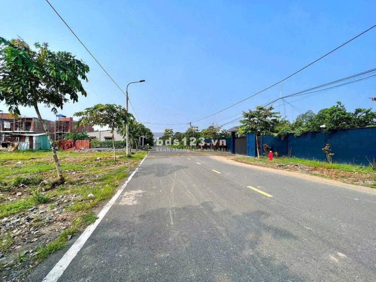 Lô góc 2 mặt tiền 135m2 ngay Hương Lộ 9, Tân Triều