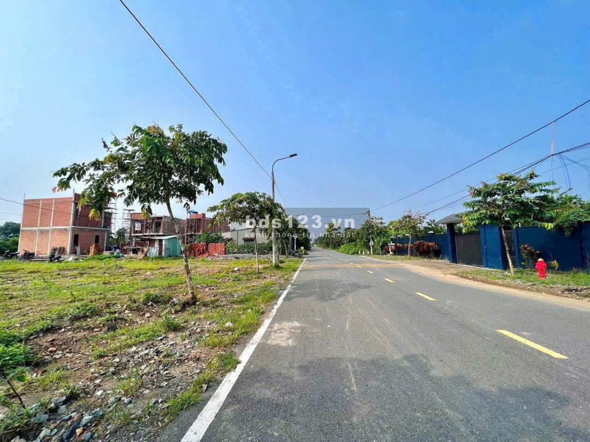 Lô góc 2 mặt tiền 135m2 ngay Hương Lộ 9, Tân Triều