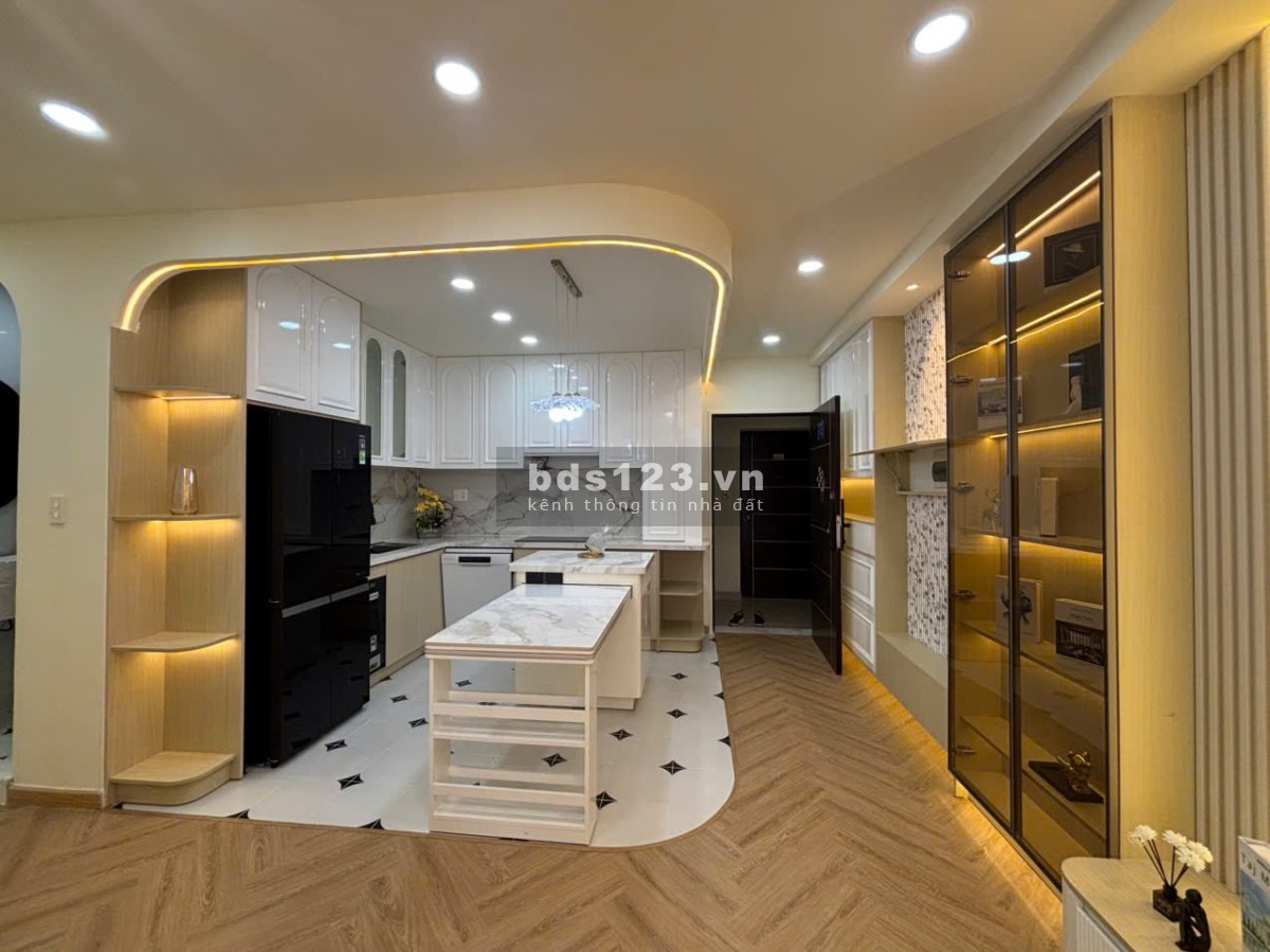 Căn hộ 72m2 thiết kế mới hoàn toàn cần bán