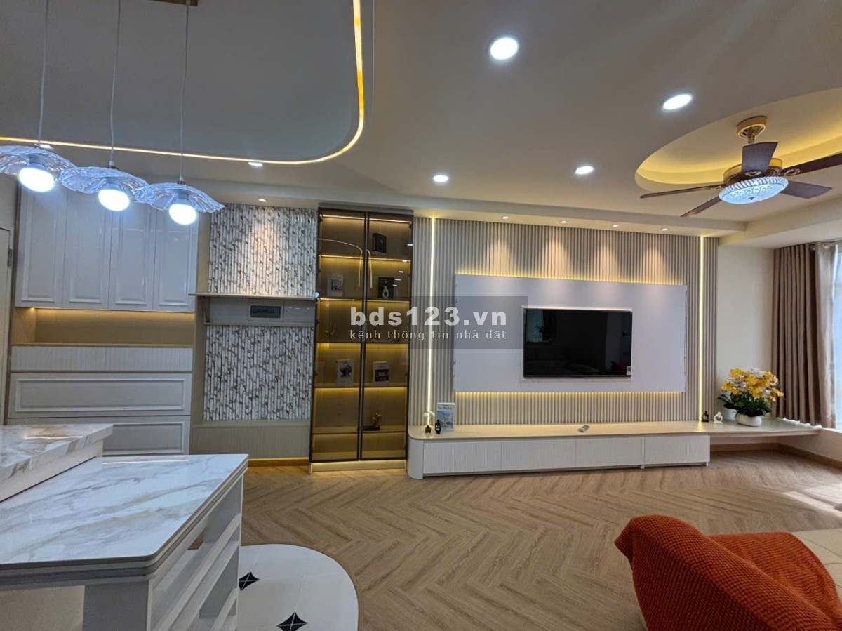 Căn hộ 72m2 thiết kế mới hoàn toàn cần bán