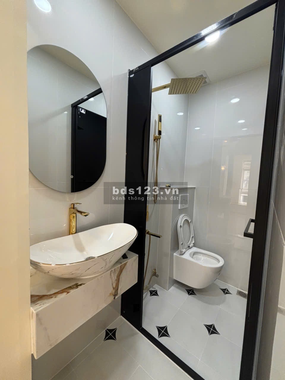 Căn hộ 72m2 thiết kế mới hoàn toàn cần bán
