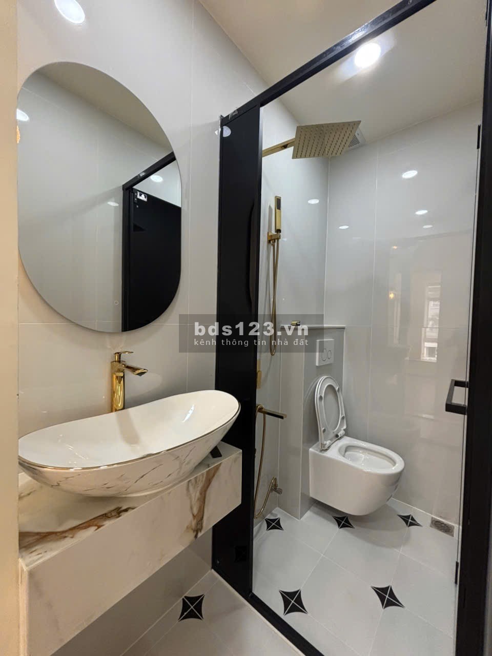 Căn hộ 72m2 thiết kế mới hoàn toàn cần bán