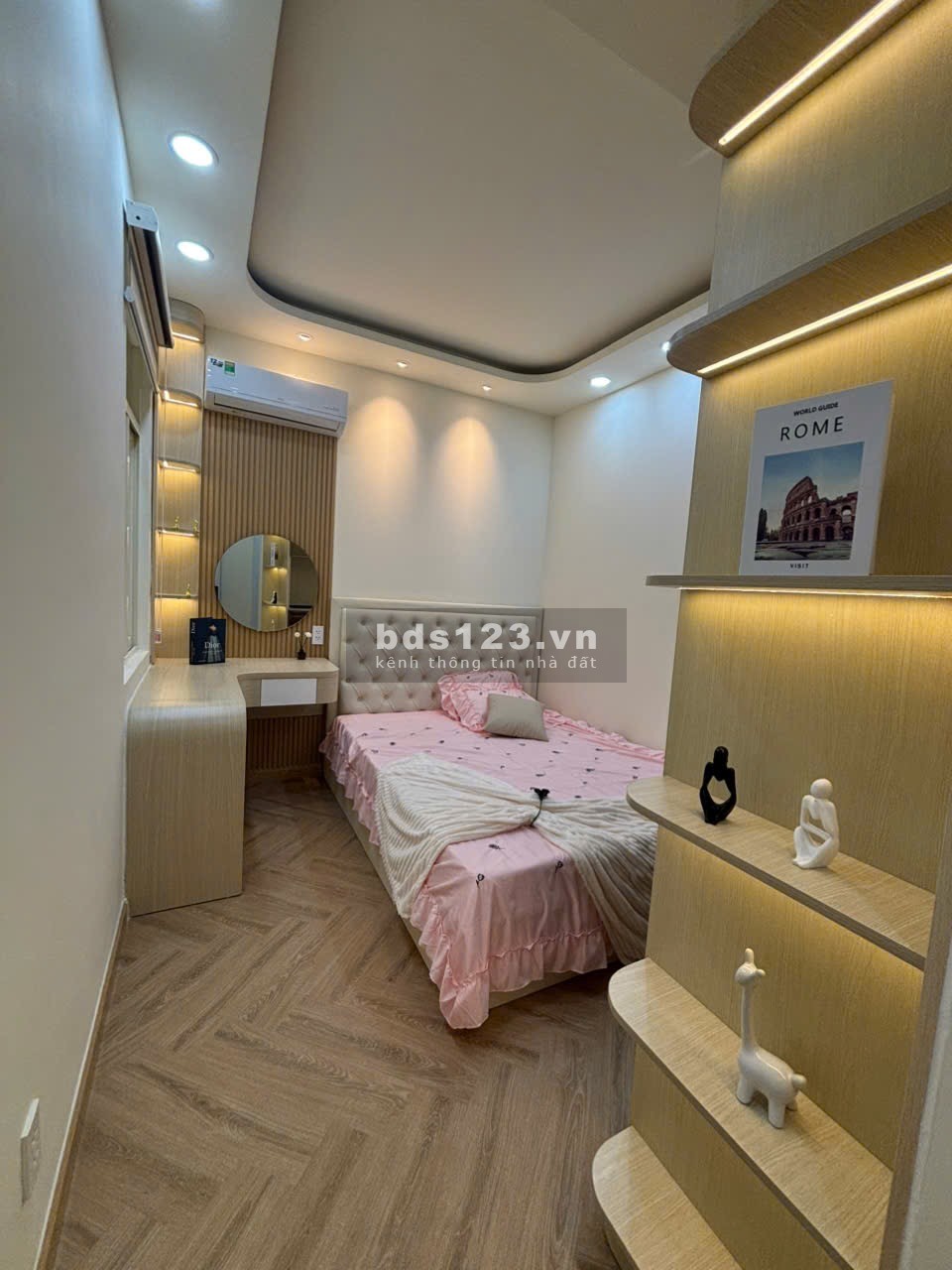 Căn hộ 72m2 thiết kế mới hoàn toàn cần bán