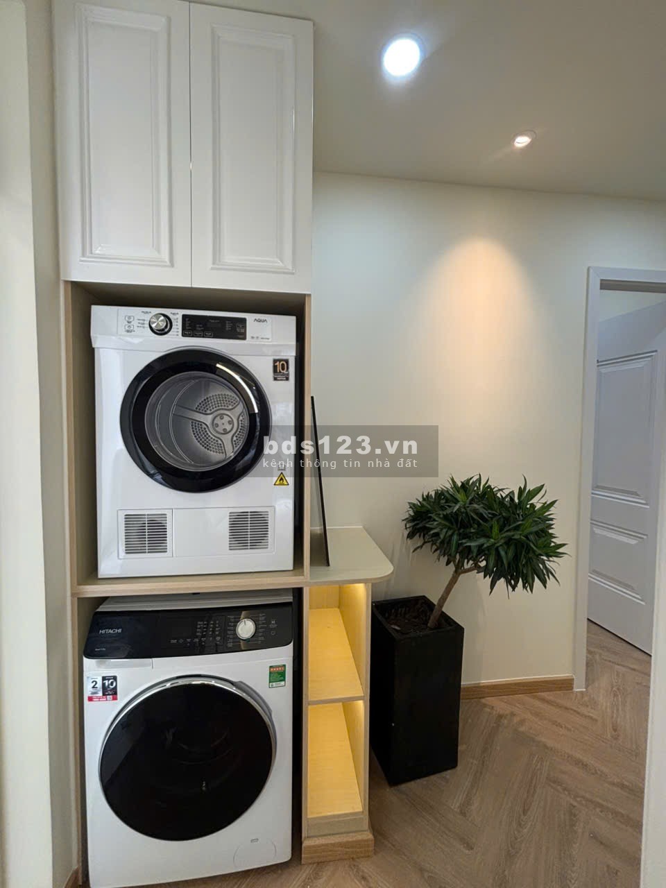 Căn hộ 72m2 thiết kế mới hoàn toàn cần bán