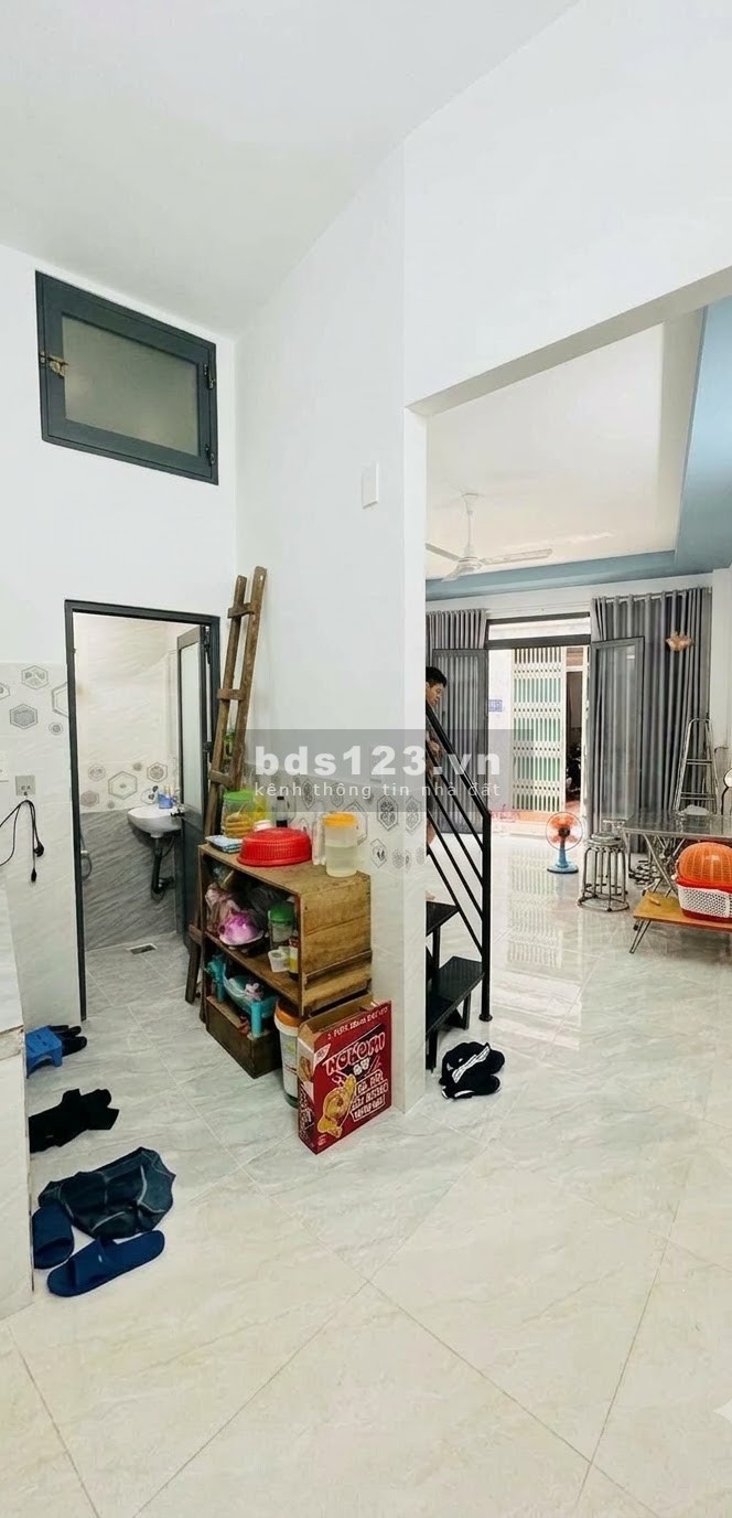 Bán Nhà Quận Tân Phú Lê Trọng Tấn – 32m2 Hẻm Xe Hơi, Gần…