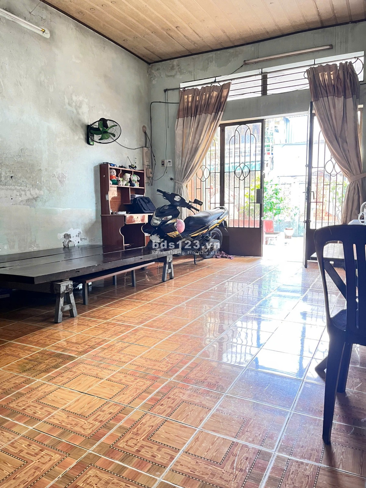 CHÍNH CHỦ CẦN BÁN NHÀ CẤP 4 ĐÃ CÓ SỐ HỒNG RIÊNG GẦN BẾN…