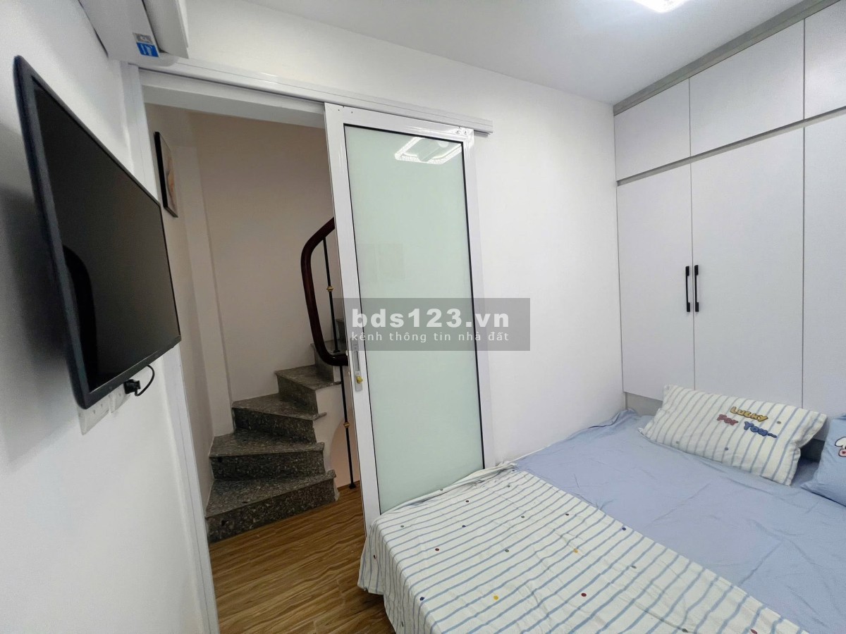 3.95 TỶ-16M2-4 TẦNG-20M Ô TÔ-MẠC THỊ BƯỞI-MINH KHAI-0985826871