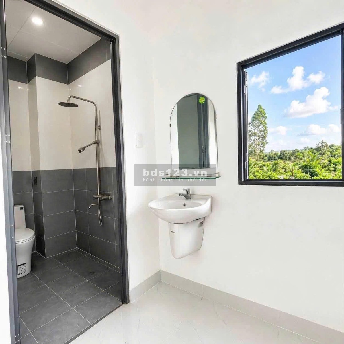 NHÀ 1 TRỆT 1 LẦU, 3PN, 2WC GIÁ CHỈ 2 TỶ 090 TRIỆU
