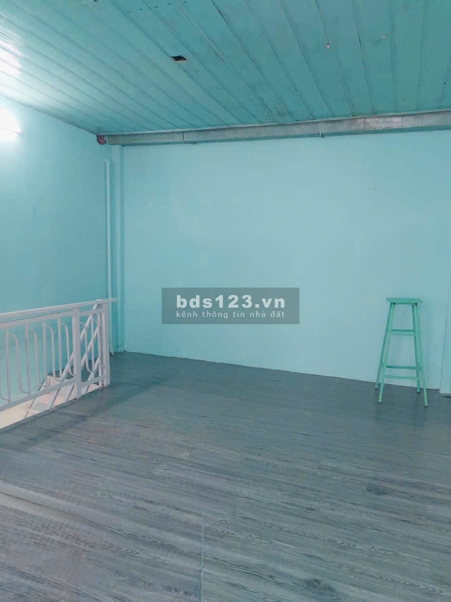 NHÀ RẺ TRUNG TÂM Q8, BỀ NGANG LỚN