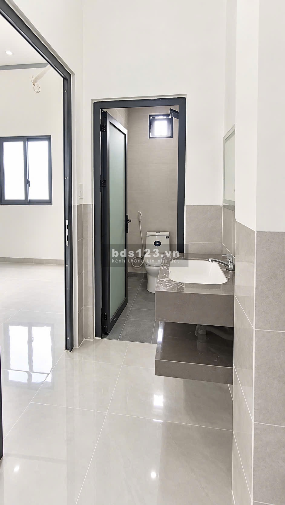 NHÀ 1 TRỆT 1 LẦU 88M2, GẦN CẦU BẠCH ĐẰNG 2 CHỈ VỚI 700…