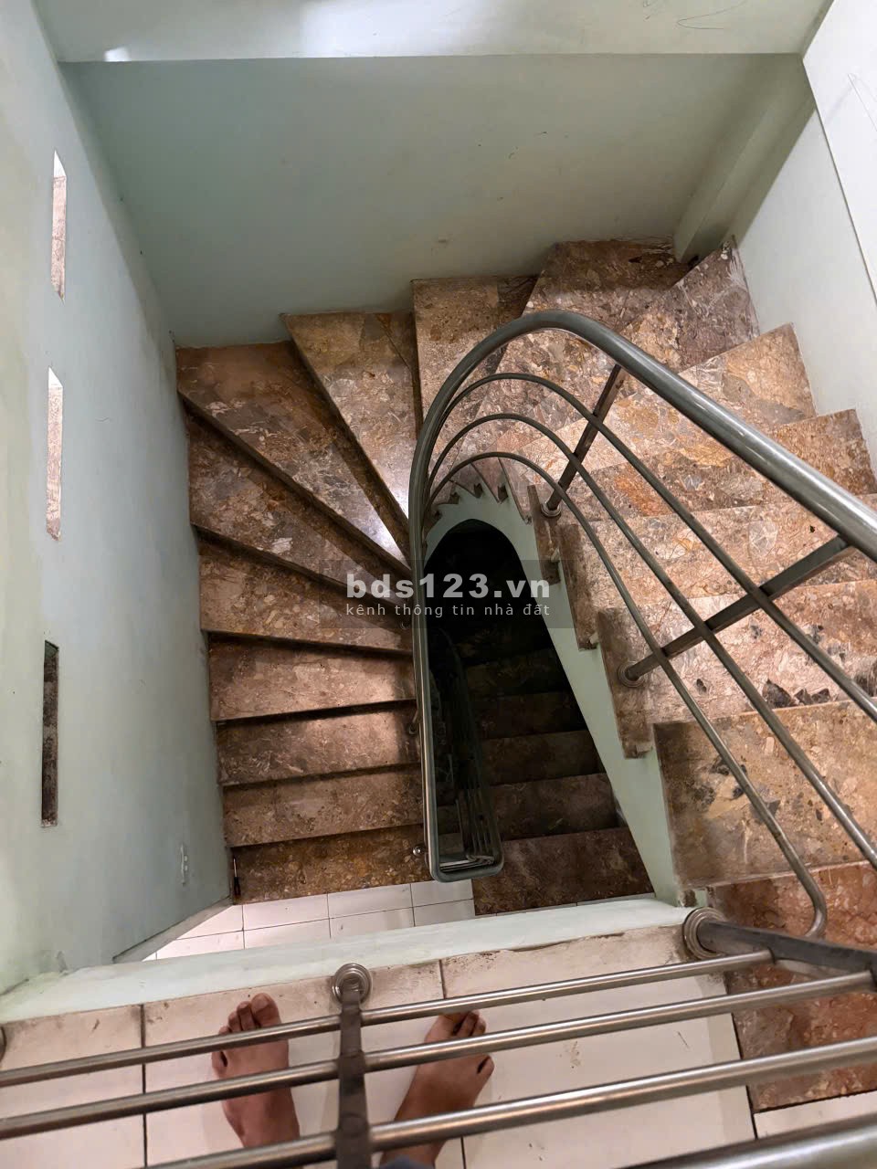 Cho thuê nhà phố Trần Khát Chân 2 ngủ, full đồ giá 8tr/tháng