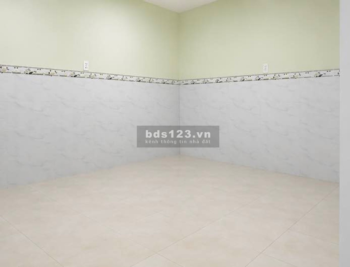  GIẢM CHÀO 200TR CÒN 4TỶ NHÀ BÁN SÁT HẺM XE HƠI GẦN CHỢ…