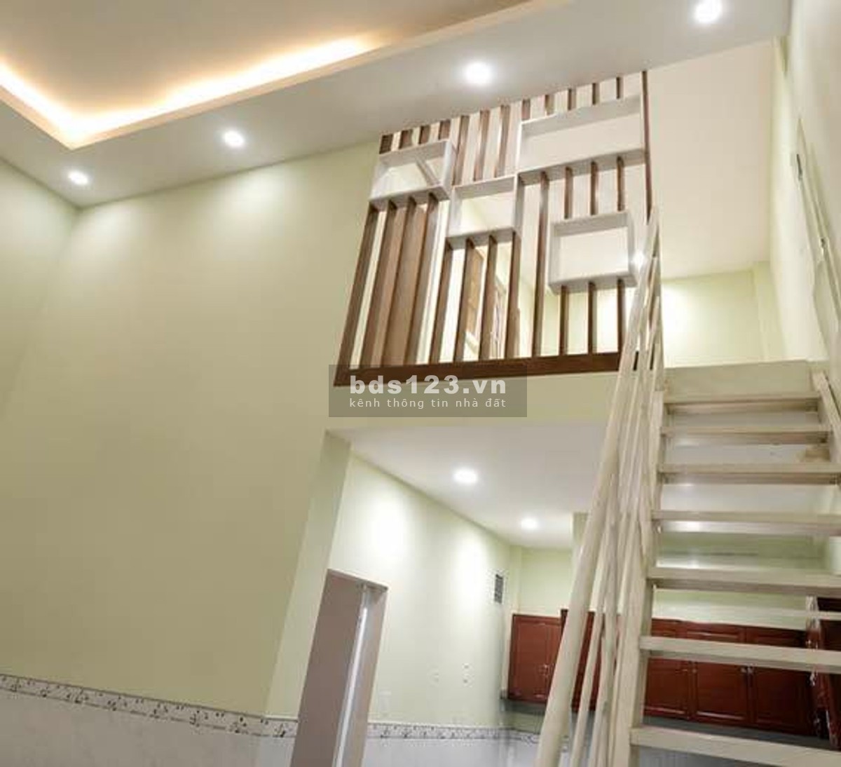  GIẢM CHÀO 200TR CÒN 4TỶ NHÀ BÁN SÁT HẺM XE HƠI GẦN CHỢ…