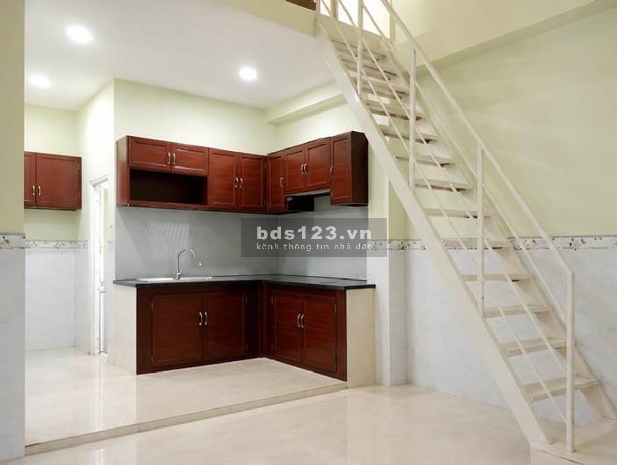  GIẢM CHÀO 200TR CÒN 4TỶ NHÀ BÁN SÁT HẺM XE HƠI GẦN CHỢ…