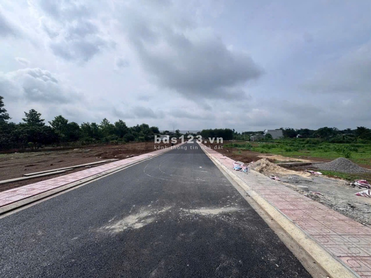 CHỈ 40 NỀN F0 MẶT TIỀN HƯƠNG LỘ 15 GIÁ CỰC HỜI