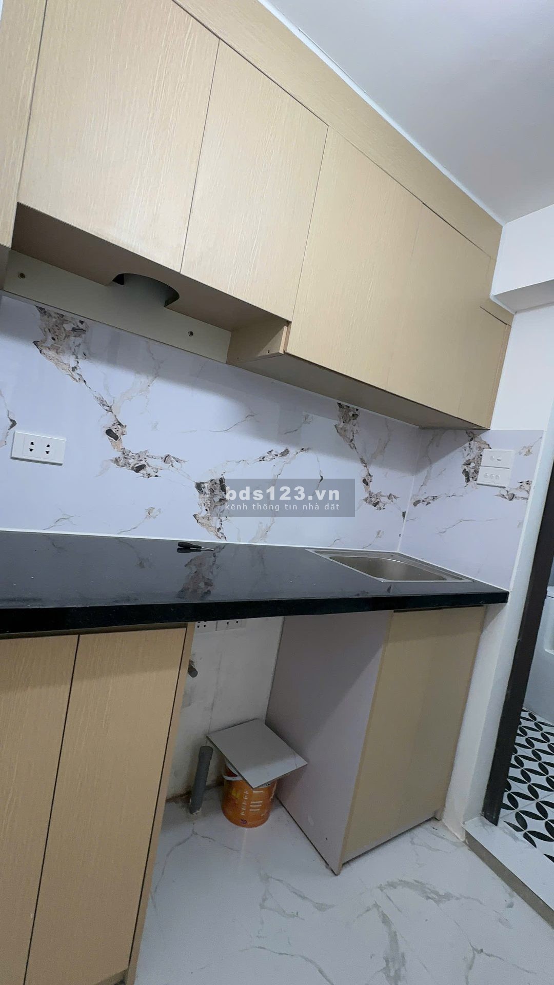 Cho thuê căn hộ tâp thể 2 phòng ngủ gí 7tr5 phố Bùi Ngọc Dương