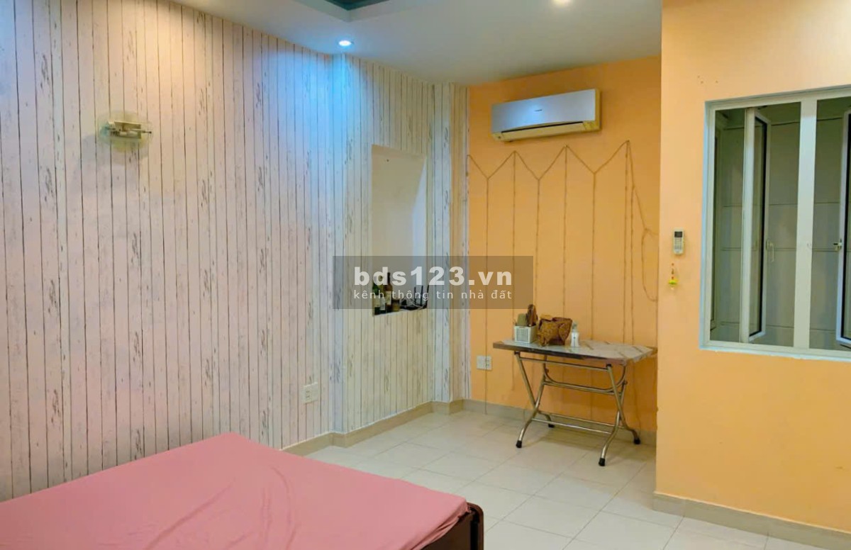 Cho thuê nhà 4 phòng ngủ – Quận Tân Bình