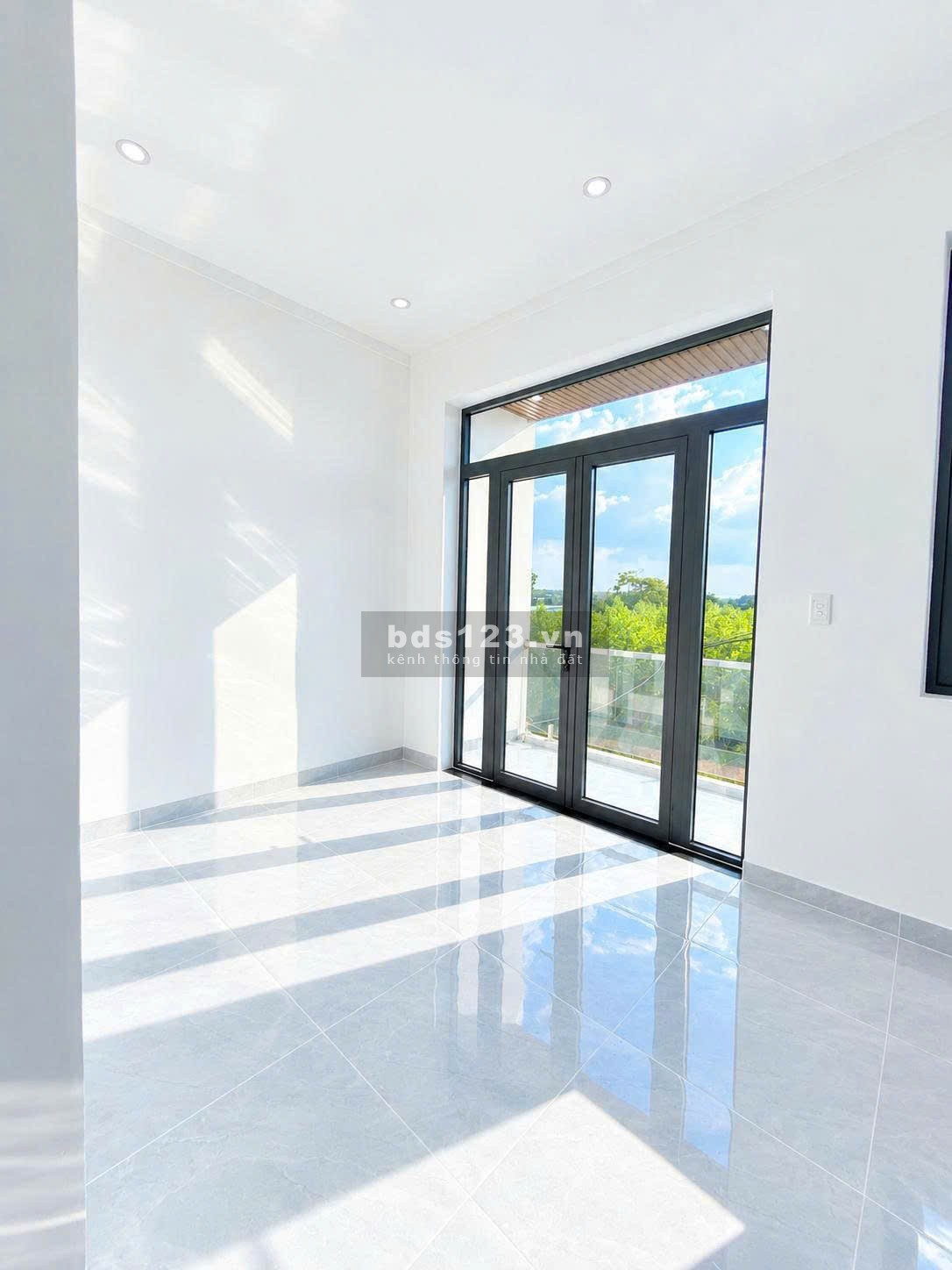 BÁN NHÀ 1 TRỆT 1 LẦU, 1 SẸC ĐƯỜNG DT768, GIÁ 2,450 tỷ