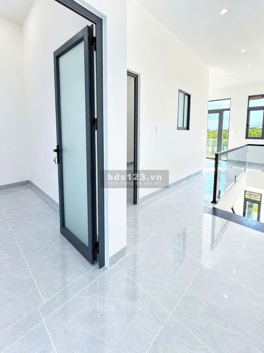 BÁN NHÀ 1 TRỆT 1 LẦU, 1 SẸC ĐƯỜNG DT768, GIÁ 2,450 tỷ