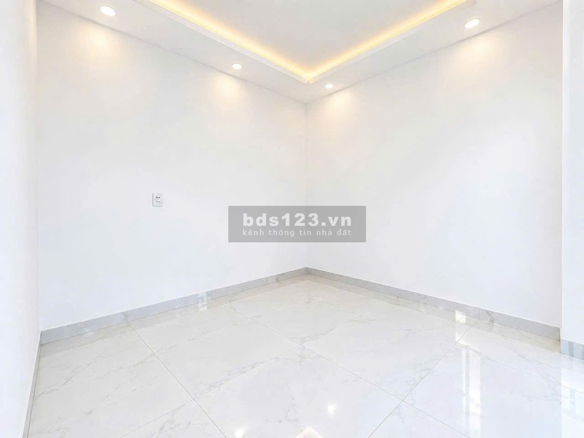 Bán Nhà Lầu 5x21M Shr, Full Thổ Cư Ngay Tân Triều
