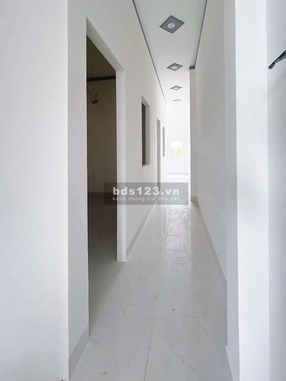 Bán Nhà Lầu 5x21M Shr, Full Thổ Cư Ngay Tân Triều