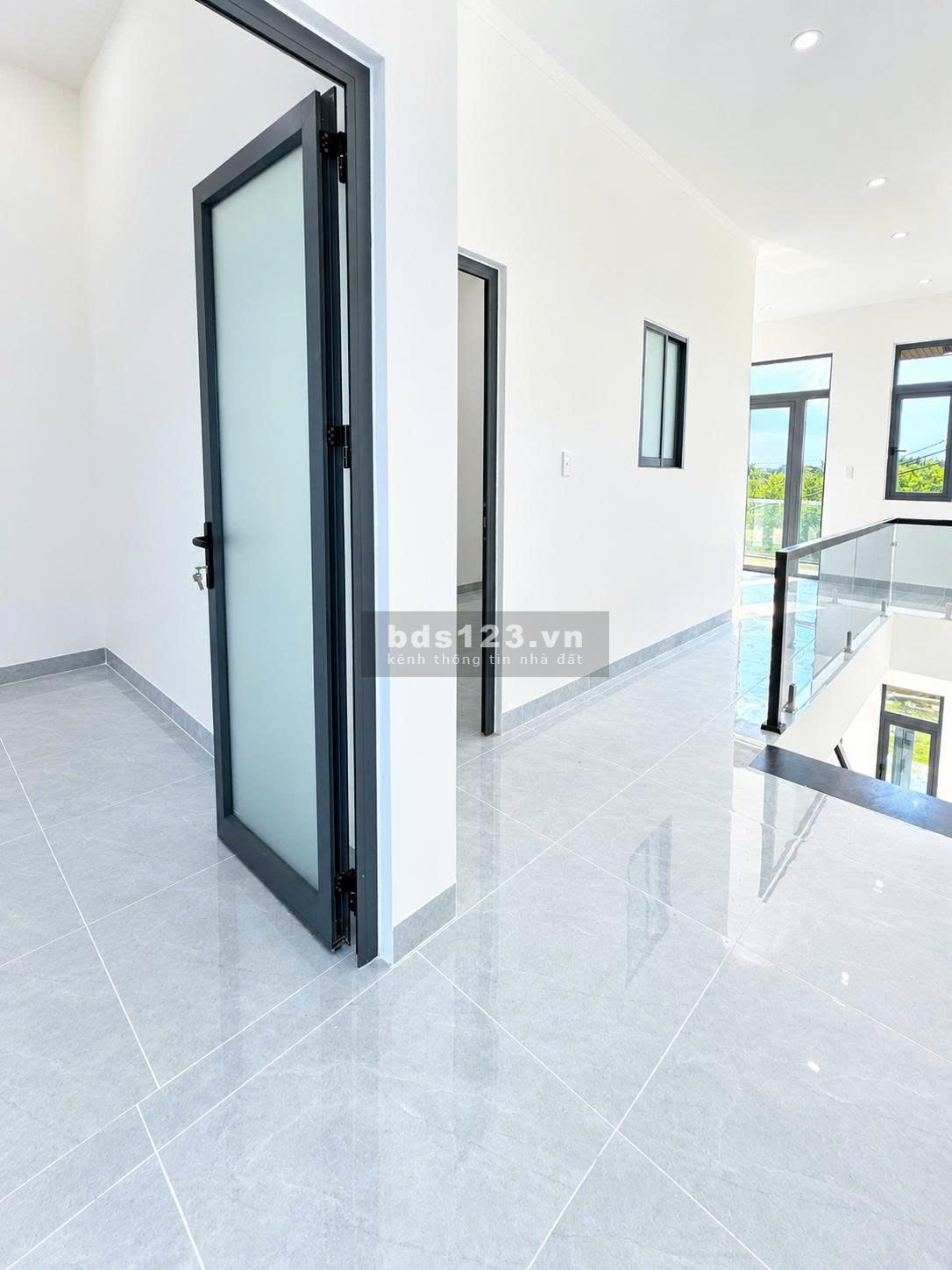 700TR - NHẬN NGAY NHÀ LẦU - CÁCH TRUNG TÂM TÂN TRIỀU CHỈ 5P