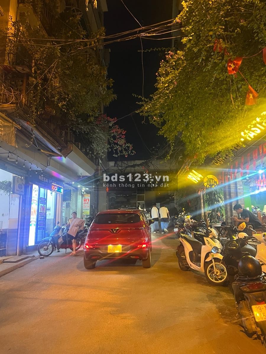  16,x TỶ – NHÀ 5 TẦNG NGÕ 360 ĐÊ LA THÀNH, Ô TÔ ĐỖ CỔNG