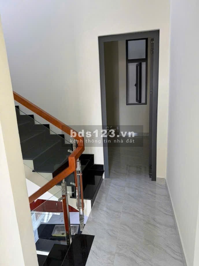 Bán nhà mới 100% 1 trệt 3 lầu tại ĐS9, P. BHH, Bình Tân