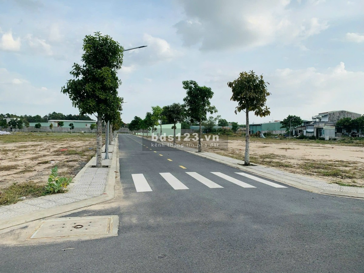 250TR SANG TÊN ĐẤT NGAY MT HL15, VỀ HÀNH CHÍNH CÔNG BIÊN HÒA…