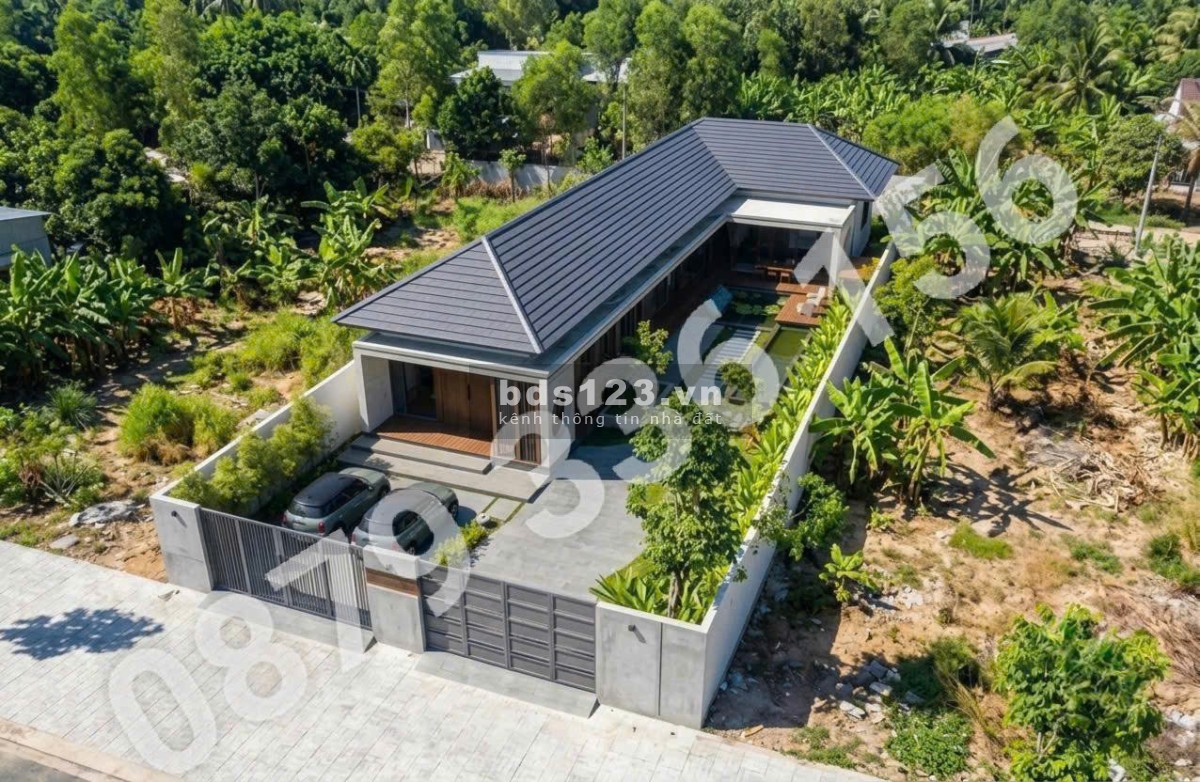 ĐẤT GÌ MÀ ĐẸP NHƯ TRANH LẠI CÒN NGAY MẶT TIỀN!