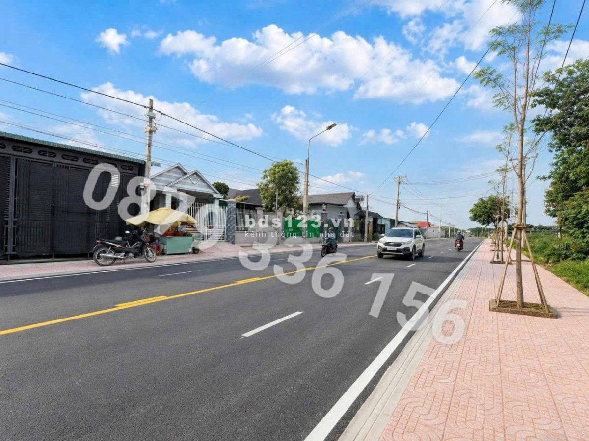 ĐẤT GÌ MÀ ĐẸP NHƯ TRANH LẠI CÒN NGAY MẶT TIỀN!
