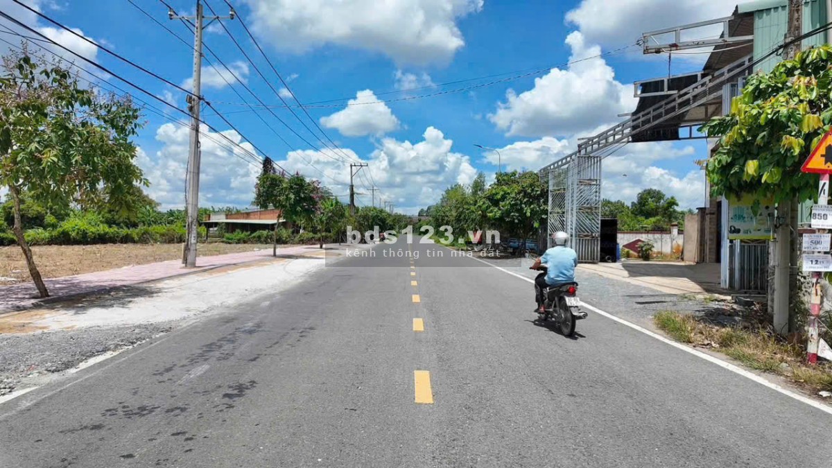 Đất Nền Mặt Tiền Đường Nhựa Lớn 8,8X20M Sổ Riêng, Full…