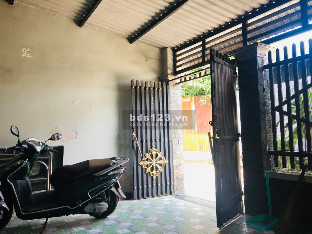 Bán Nhà DT90m2 có 1T+1L DTSD 130m2 giá 3.6 tỷ TL tại 69 Trần Văn Mười Xã Xuân Thới Đông Hóc Môn, HCM