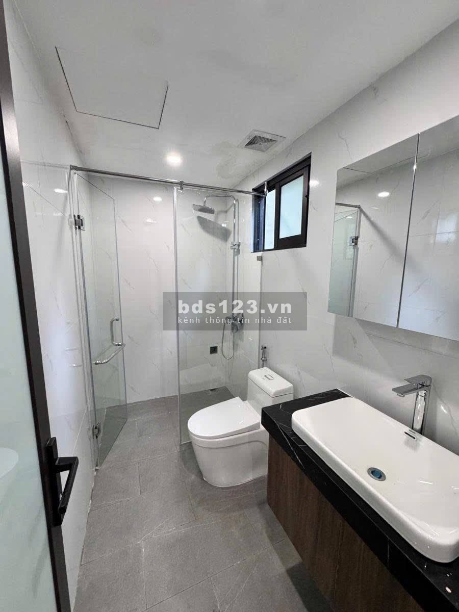 Bán nhà Cổ Nhuế, Bắc Từ Liêm. Mặt tiền 5m, ô tô tránh