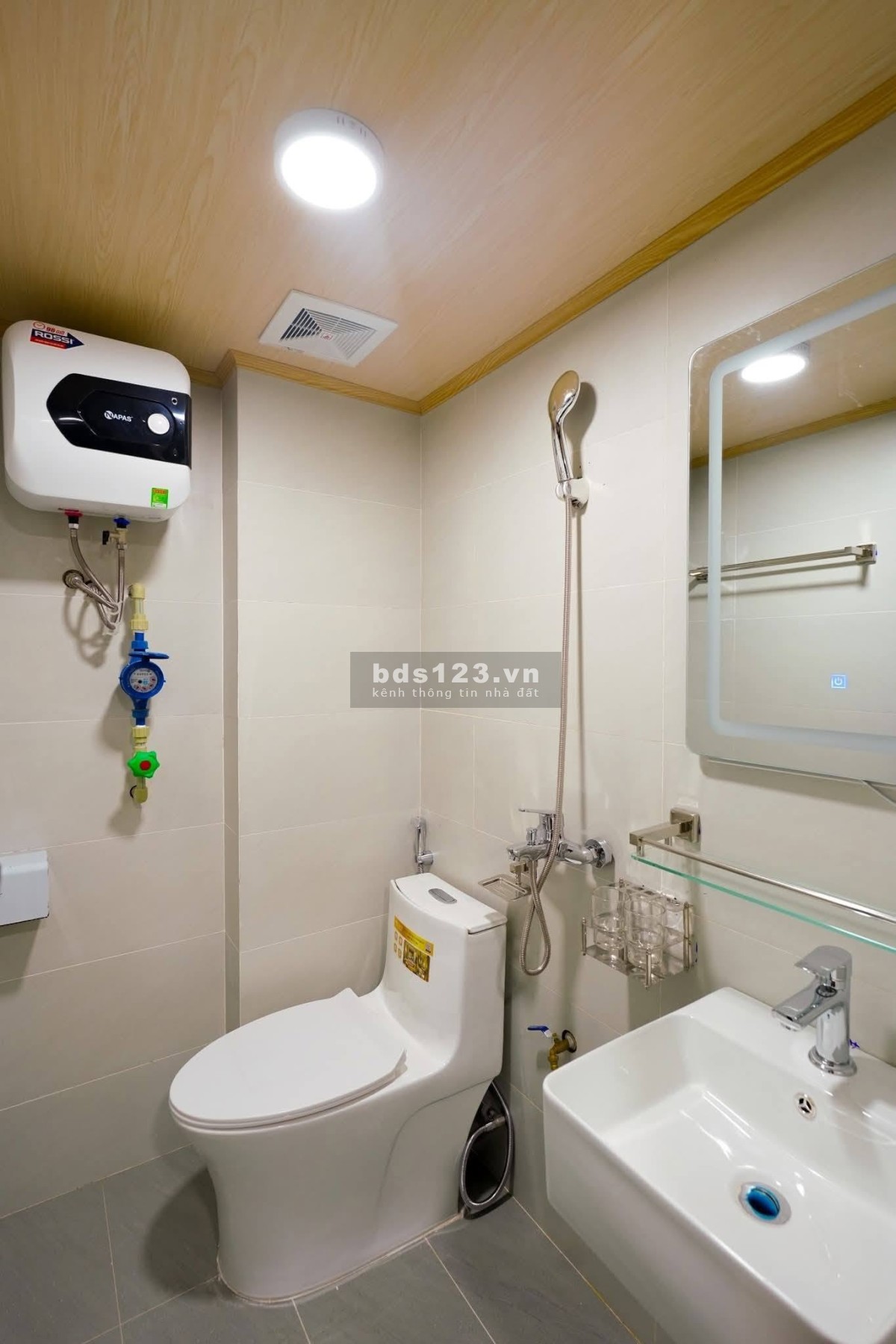 Cần tiền sang nhượng gấp - Nhà Dòng Tiền - Doãn Kế Thiệnh…