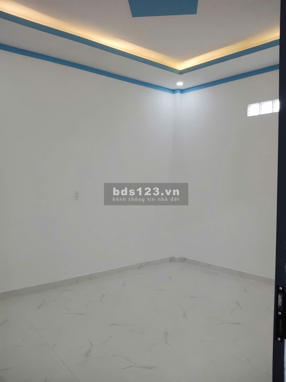 CHỈ: 2 tỷ 070 có nhà 1 trệt 1 lầu 83m2, sổ hồng riêng hoàn công cầm tay tại mỹ hạnh nam