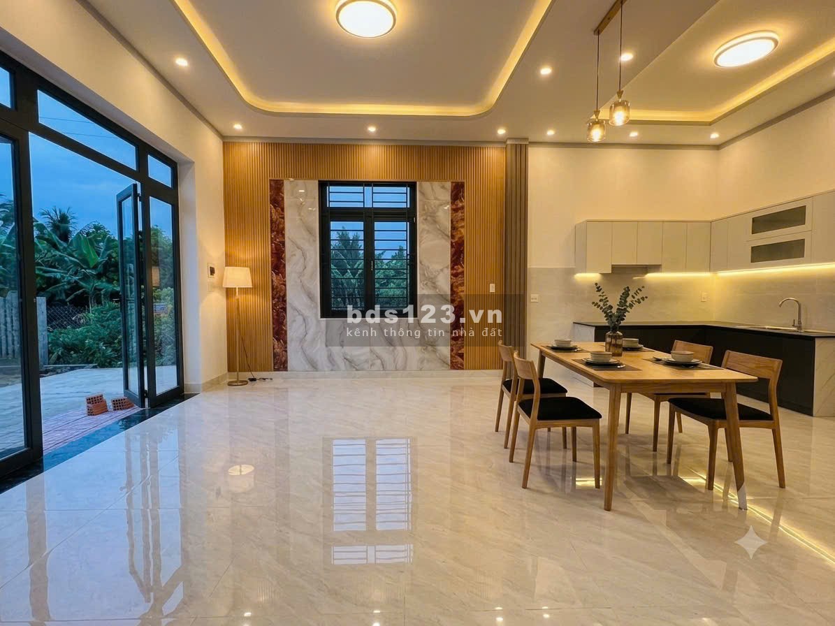 LÃI NGAY KHI KÝ: CĂN GÓC GIÁ NHỈNH 2 TỶ!