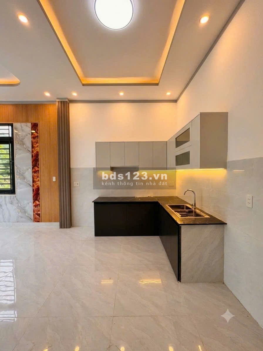 LÃI NGAY KHI KÝ: CĂN GÓC GIÁ NHỈNH 2 TỶ!