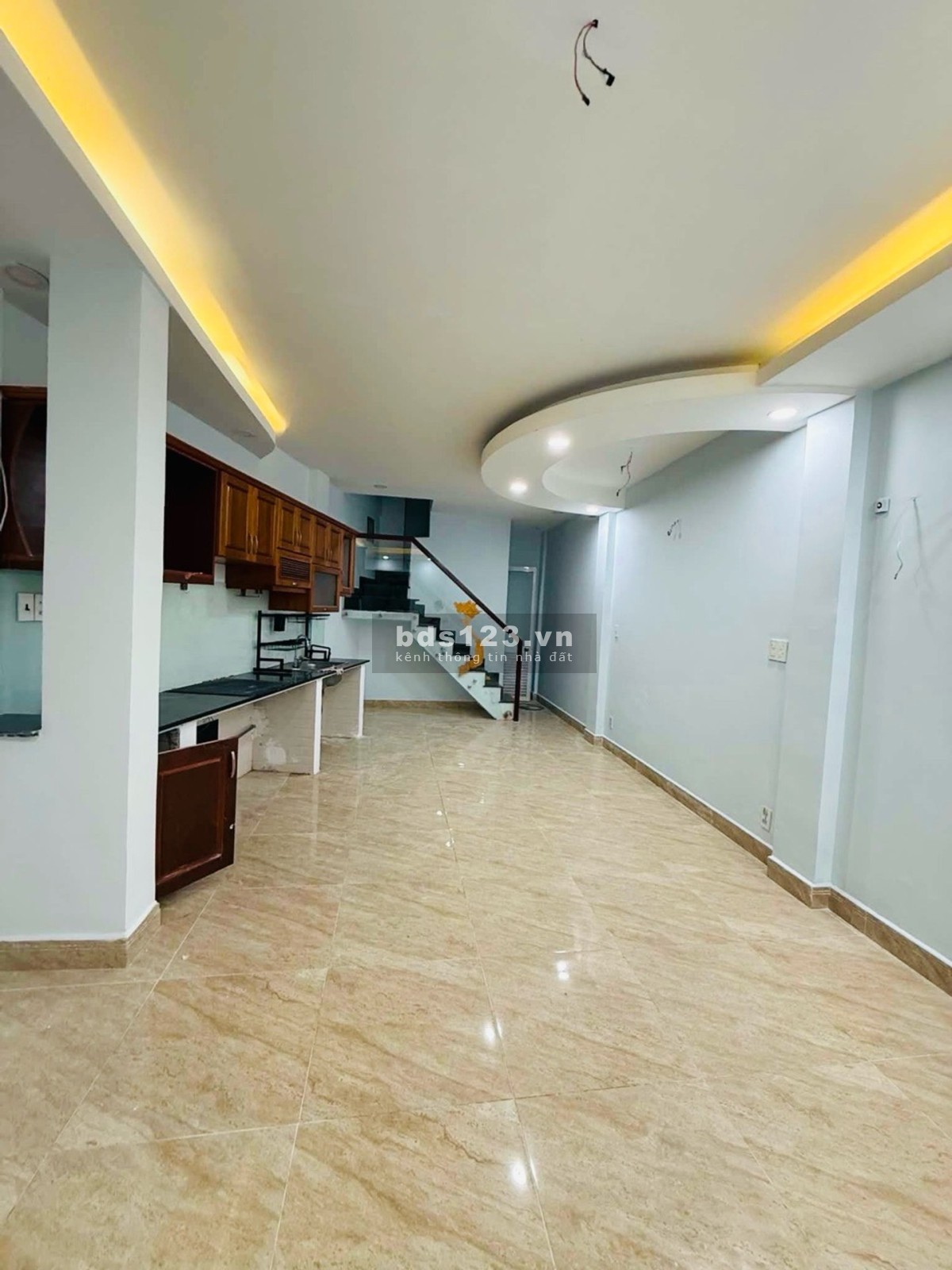 M1007_ Bán nhà 2 tầng - 35m2 - ngang 5m - tại Nguyên Duy Dương,…