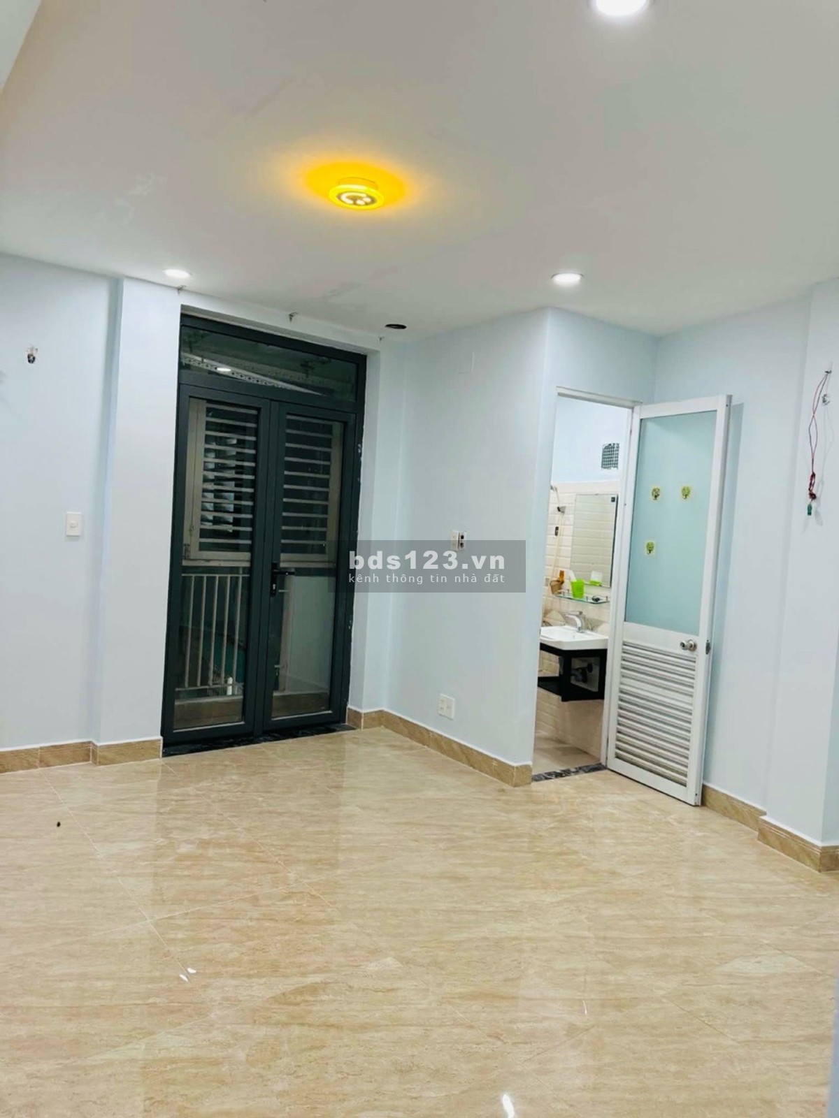 M1007_ Bán nhà 2 tầng - 35m2 - ngang 5m - tại Nguyên Duy Dương,…