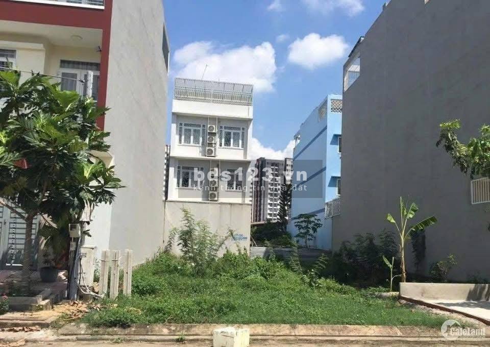 Bán gấp nền đất đã có sổ, cách BXQ8 chỉ 2km. Liên hệ…